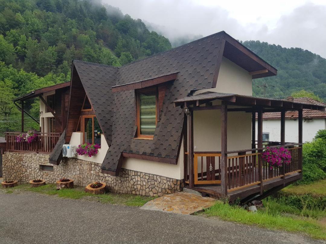 Hotel Casa Dexi Malaia Esterno foto